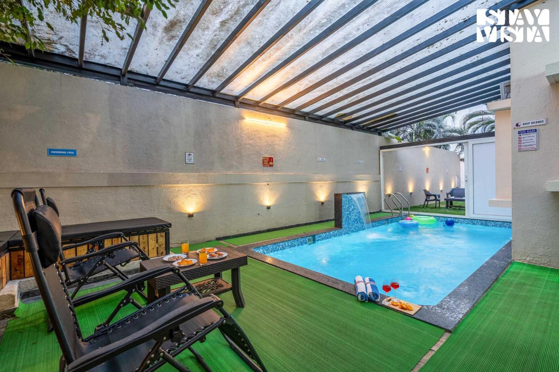 Serenity Meadows With Pool By Veo - Part Of Stayvista Nashik Εξωτερικό φωτογραφία