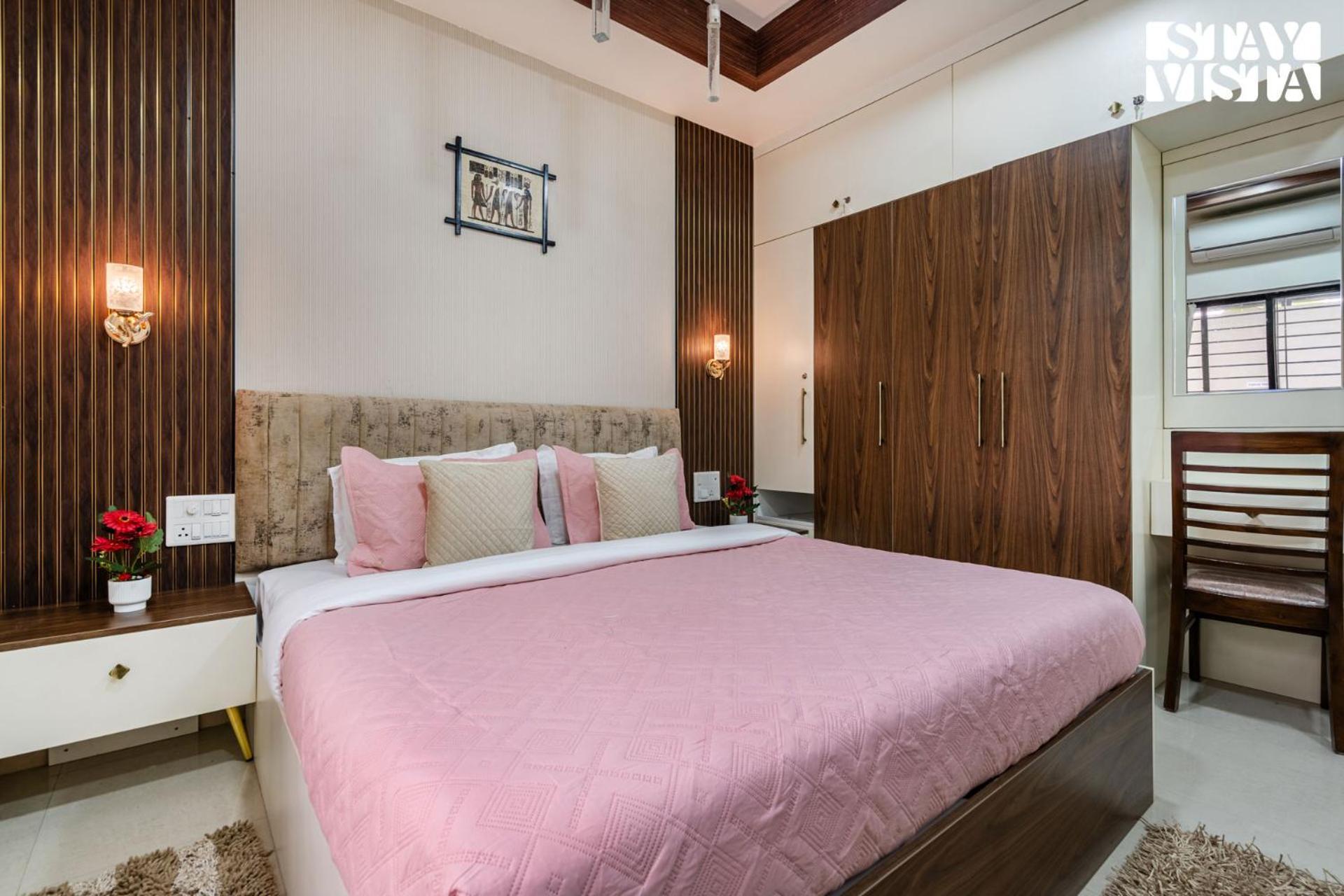 Serenity Meadows With Pool By Veo - Part Of Stayvista Nashik Εξωτερικό φωτογραφία