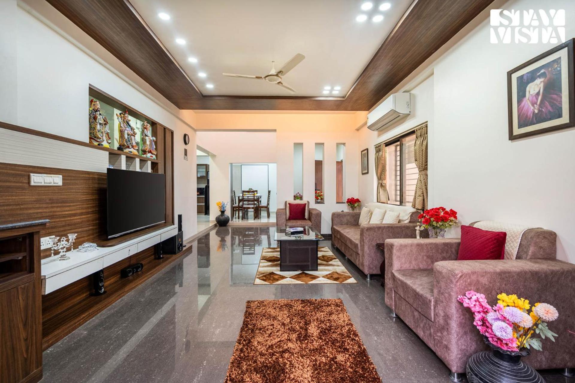 Serenity Meadows With Pool By Veo - Part Of Stayvista Nashik Εξωτερικό φωτογραφία